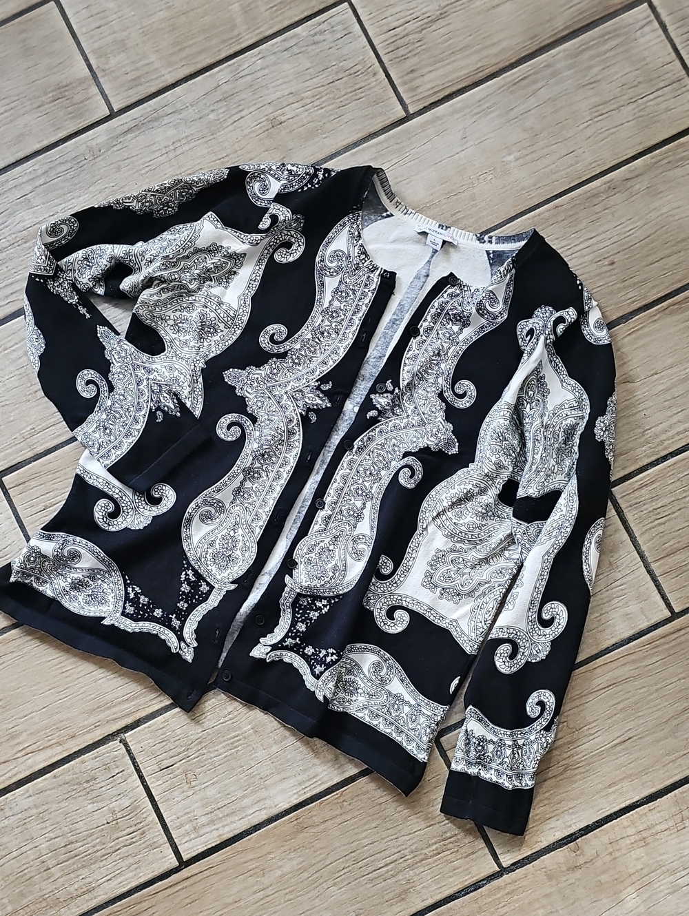 Isaac Mizrahi Live! Black and White Paisley Button Down Cardigan Large